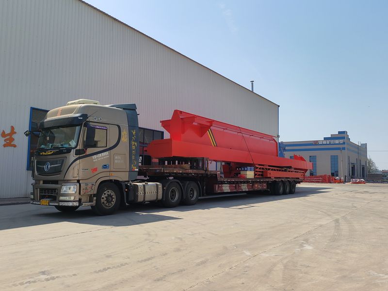 電動(dòng)葫蘆門(mén)式起重機(jī) MHxh16t—32m 制作完成，發(fā)往新疆交付客戶使用。